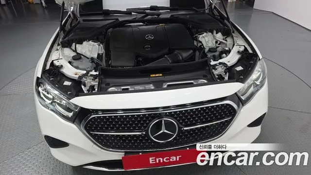 Mercedes-Benz E-Class — Фото автомобиля 9