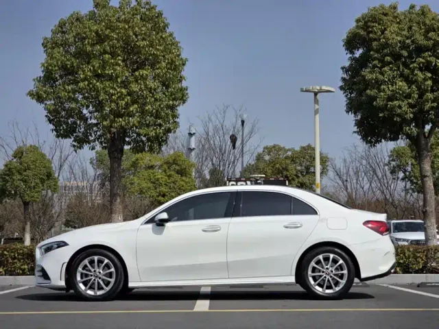 Mercedes-Benz A-Class — Фото автомобиля 23