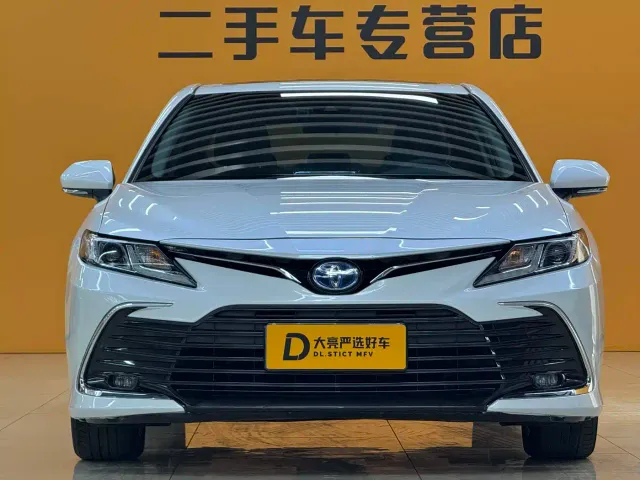 Toyota Camry — Фото автомобиля 3