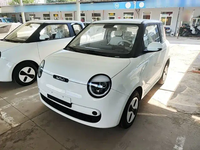 Фотография автомобиля — Changan Lumin