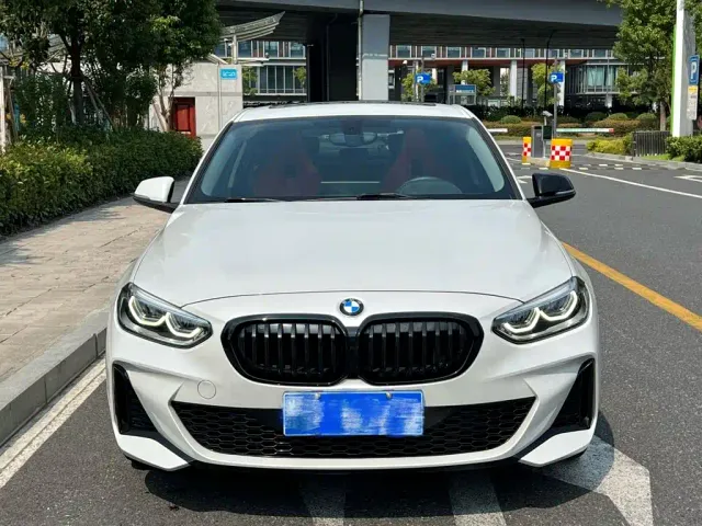 BMW 1 Series — Фото автомобиля 2
