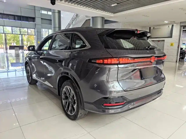 Changan CS75 Plus — Фото автомобиля 13