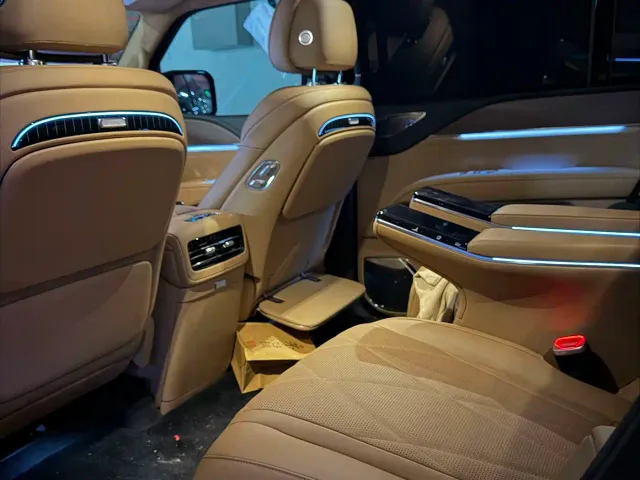 BYD U8L — Фото автомобиля 7