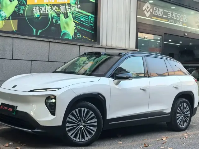 Фотография автомобиля — Nio ES7