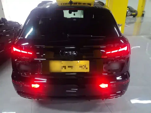 Audi Q5L — Фото автомобиля 5