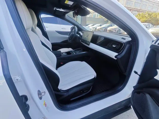 BYD Seal 06 — Фото автомобиля 10
