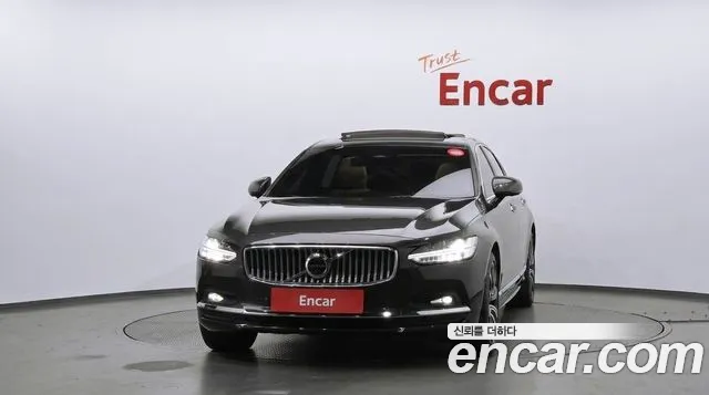 Volvo S90 — Фото автомобиля 3