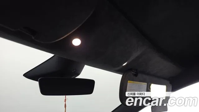 Tesla Model S — Фото автомобиля 30
