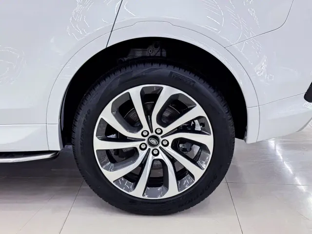 Land Rover Discovery Sport — Фото автомобиля 18