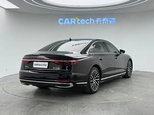 Audi A8 — Фото автомобиля 6