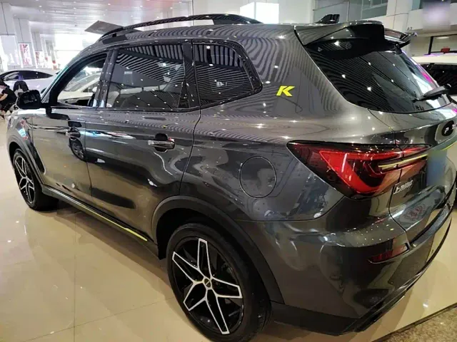 Roewe RX5 — Фото автомобиля 4
