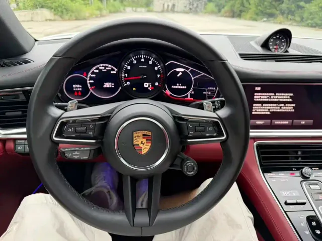 Porsche Panamera — Фото автомобиля 12