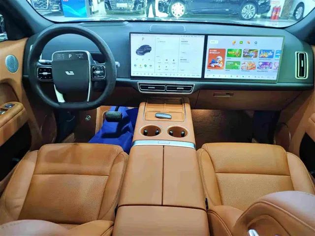 Li Auto L7 — Фото автомобиля 6