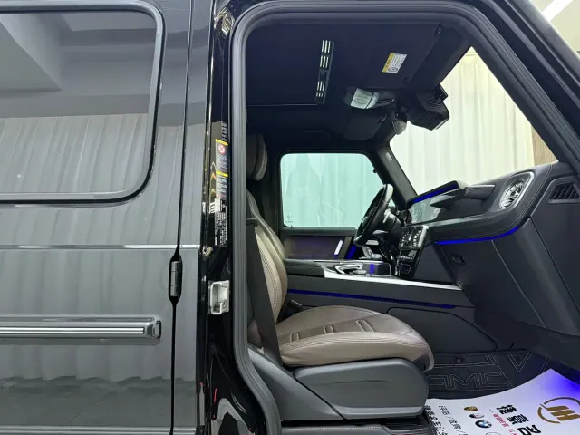 Mercedes-Benz G-Class — Фото автомобиля 12