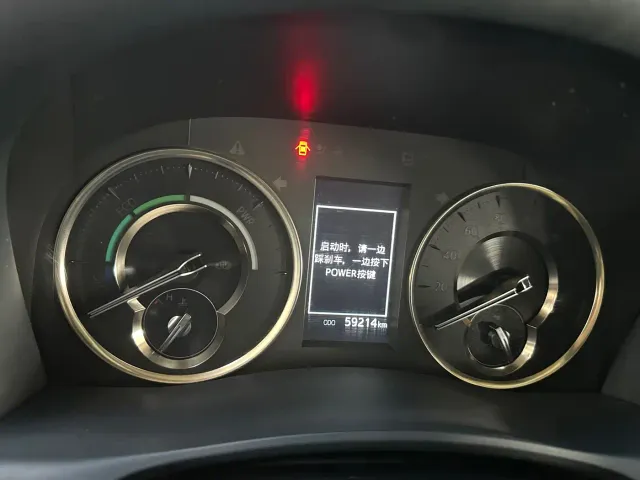 Toyota Alphard — Фото автомобиля 26