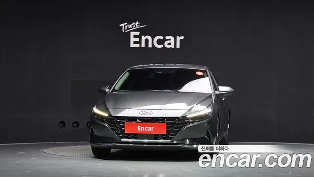 Hyundai Avante CN7 — Фото автомобиля 3