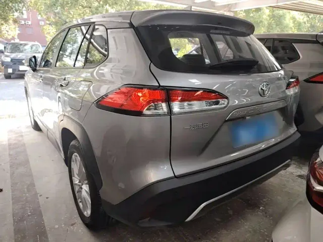 Toyota Corolla Cross — Фото автомобиля 4