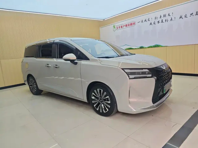 Wuling Starlight 730 — Фото автомобиля 3