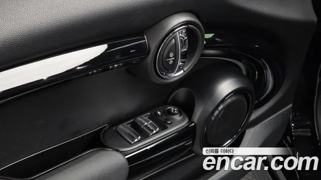 MINI Cooper Convertible — Фото автомобиля 22