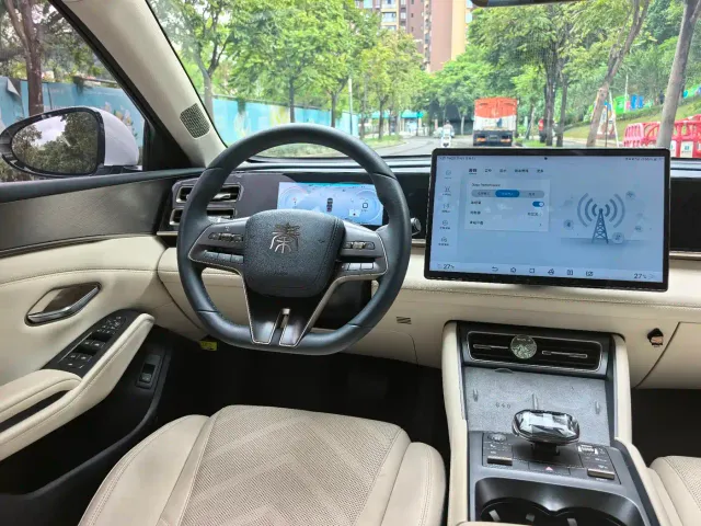 BYD Qin L — Фото автомобиля 8