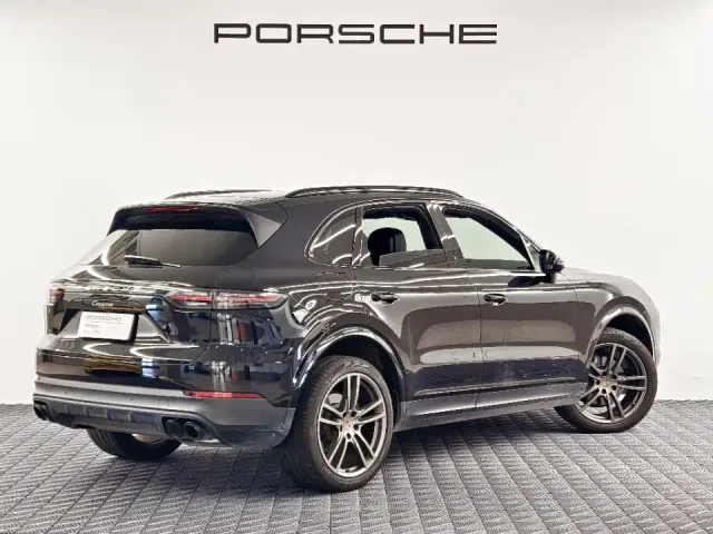 Porsche Cayenne — Фото автомобиля 3