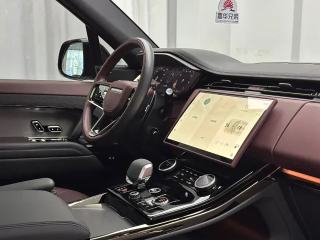 Land Rover Range Rover Sport — Фото автомобиля 27