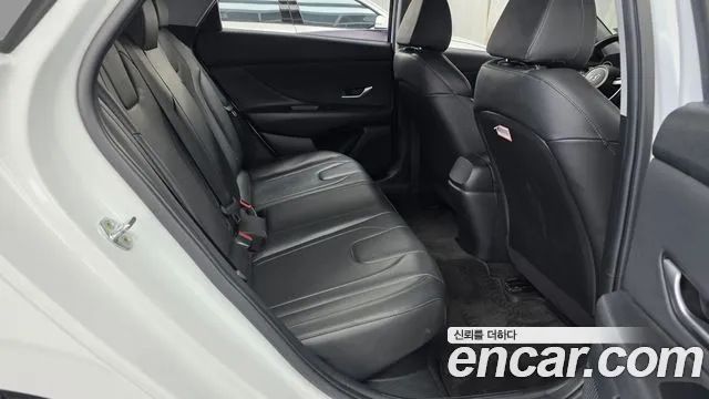Hyundai Avante CN7 — Фото автомобиля 17