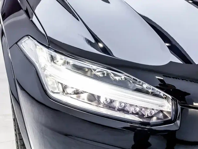 Volvo XC90 — Фото автомобиля 16