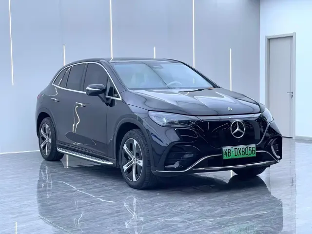 Mercedes-Benz EQE SUV — Фото автомобиля 3
