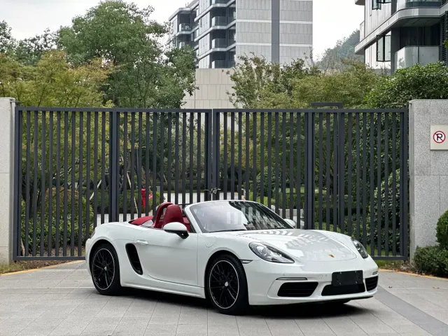 Porsche 718 — Фото автомобиля 4