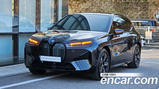 Фотография автомобиля — BMW iX