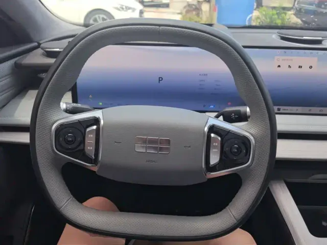 Geely Galaxy E8 — Фото автомобиля 6