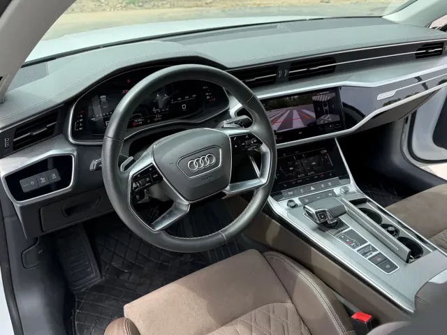 Audi A7L — Фото автомобиля 4