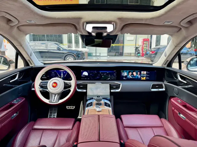 Hongqi E-HS9 — Фото автомобиля 4