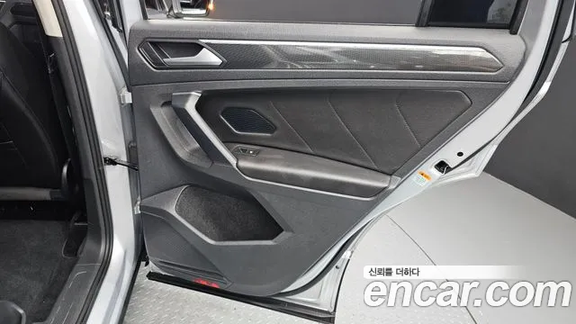 Volkswagen Tiguan Tiguan 2 поколение 2.0 TDI 4Motion Prestige — Фото автомобиля 25