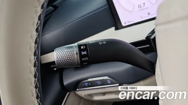 Genesis GV80 — Фото автомобиля 28