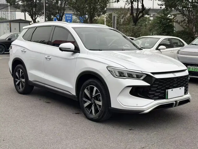 BYD Song Pro — Фото автомобиля 3