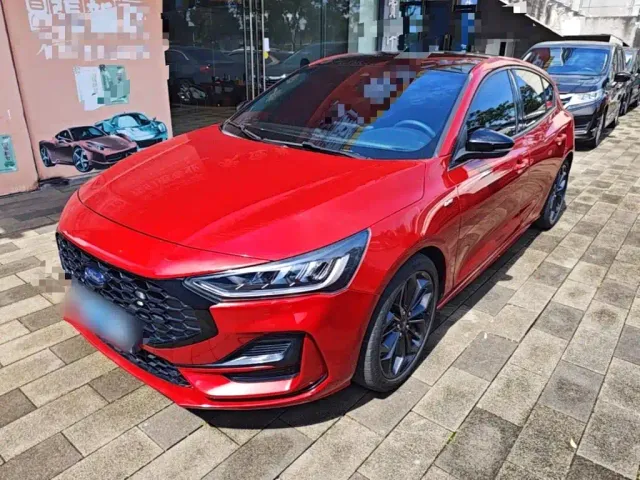 Фотография автомобиля — Ford Focus