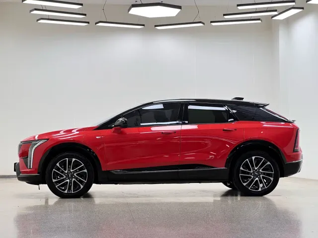Cadillac Optiq — Фото автомобиля 4