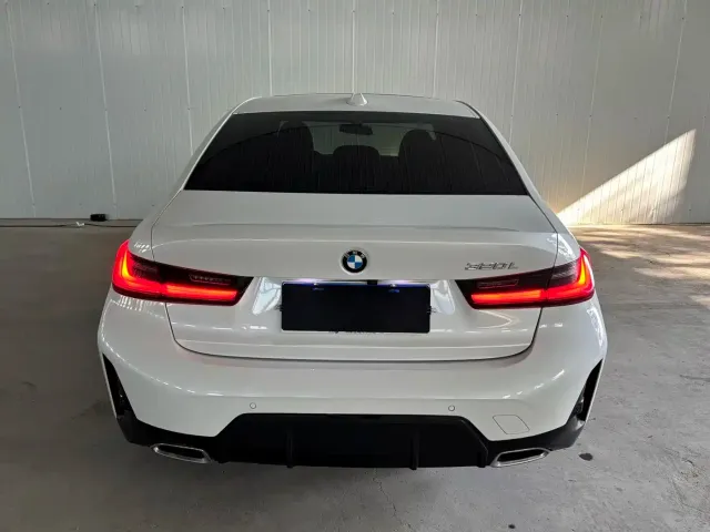 BMW 3 Series — Фото автомобиля 4