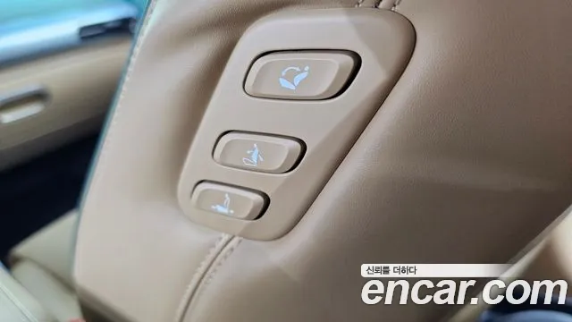 Genesis GV60 — Фото автомобиля 16