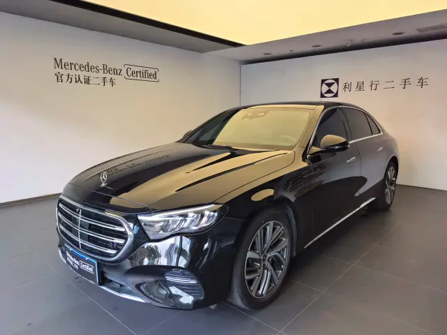Фотография автомобиля — Mercedes-Benz E-Class