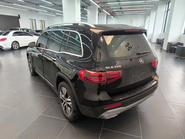 Mercedes-Benz GLB-Class — Фото автомобиля 2
