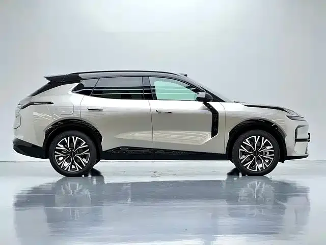 Lynk & Co 08 EM-P — Фото автомобиля 7