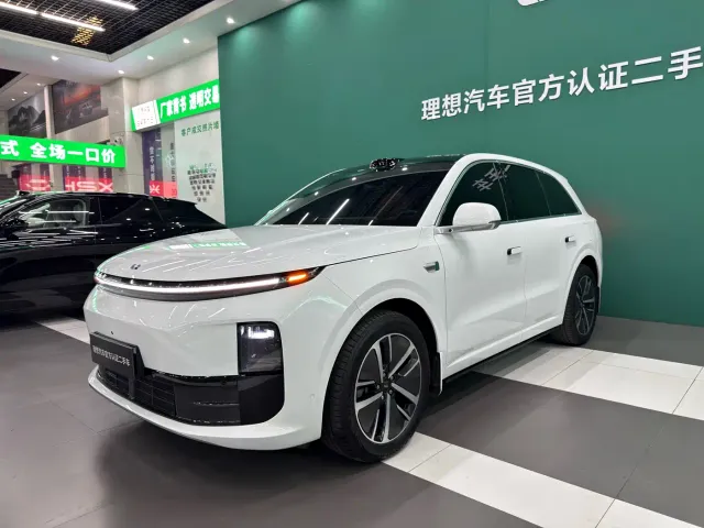 Li Auto L6 — Фото автомобиля 6