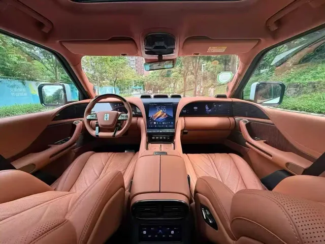 BYD U8 — Фото автомобиля 7