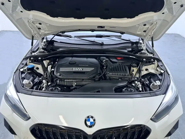 BMW BMW 2 Series (Import) 2021 225i 4-Door Gran Coupe M Sport Shadow Edition — Фото автомобиля 11