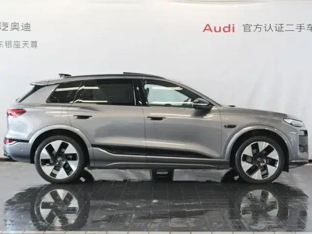 Audi Q6L e-tron — Фото автомобиля 4