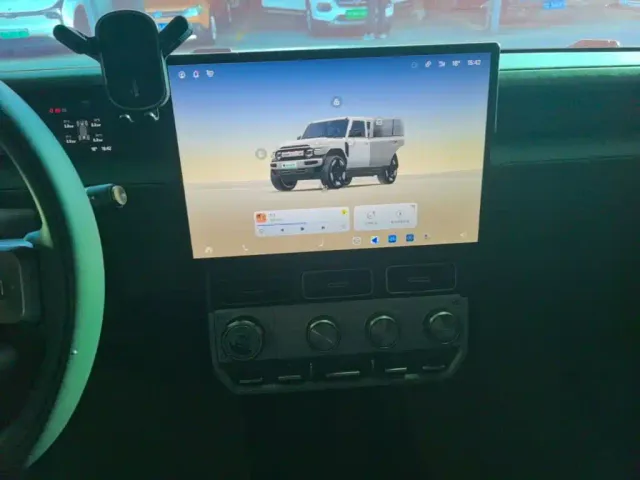 iCAR V23 — Фото автомобиля 12
