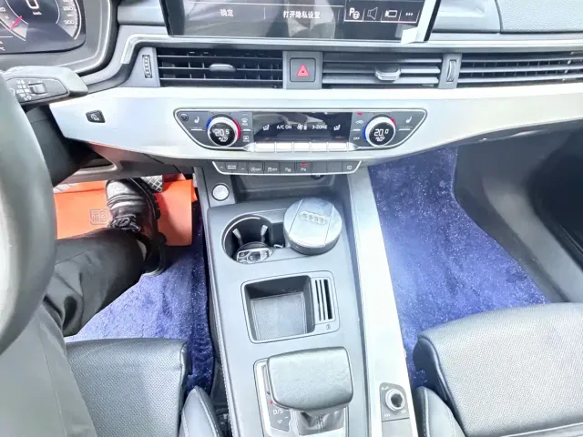 Audi A4L — Фото автомобиля 8